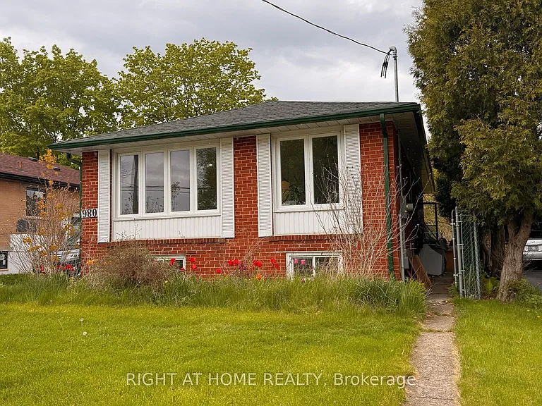 980 Midland Ave #BASEMENT — Photo 2