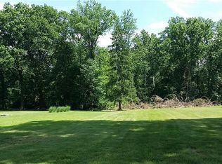 8987 Usher Rd, Olmsted Township, OH 44138