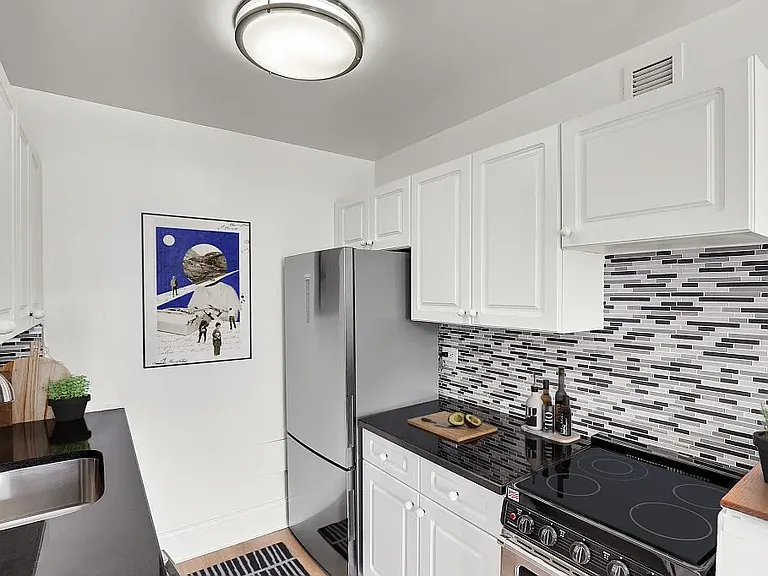 50 W 34th St #19C10 — Photo 6