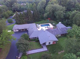 7 Pebble Creek Rd, Saint Louis, MO 63124