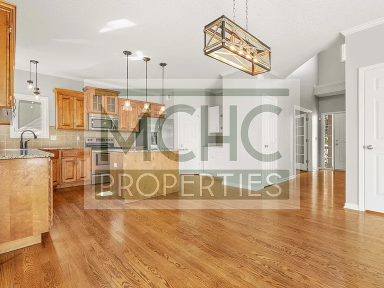 2353 SW Current Ct — Photo 7