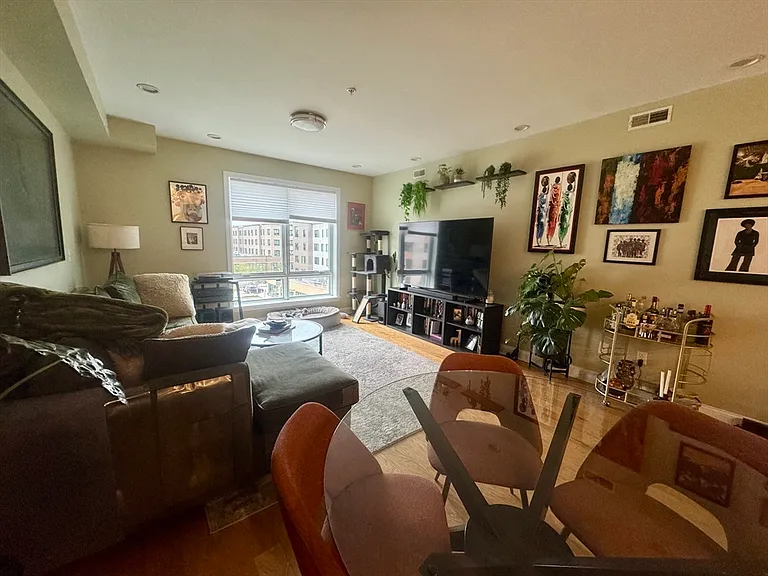 15 Guild St #205 — Photo 9