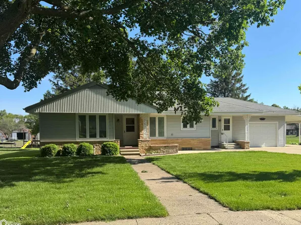 609 E Maple St, Hubbard, IA 50122