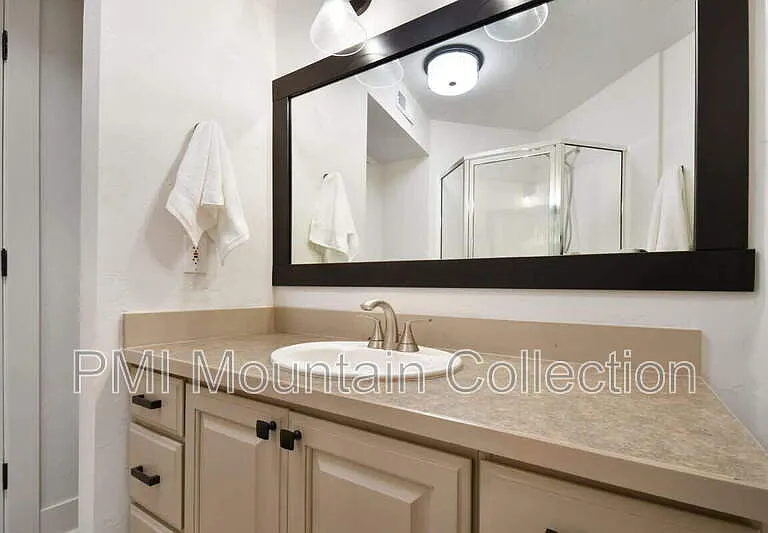 1797 W Fox Bay Dr #201 — Photo 8