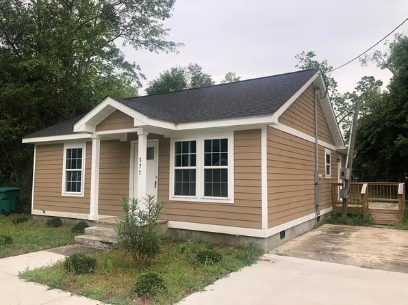 377 Hollis St SW, Pelham, GA 31779