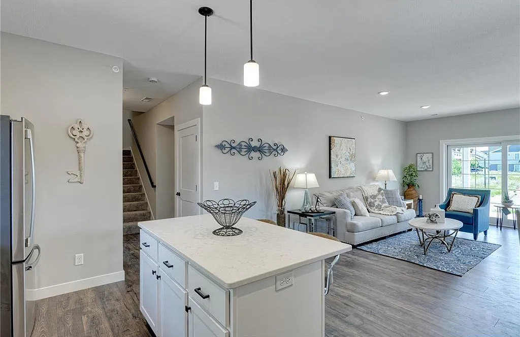 3 bed, 1739 sqft, $2,575 — Photo 3