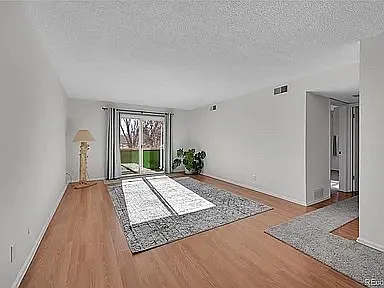 2 bed, 931 sqft, $1,800 — Photo 4