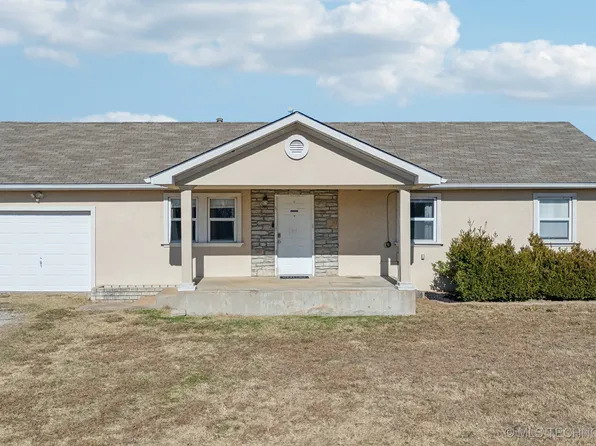 17755 S 49th West Ave, Mounds, OK 74047