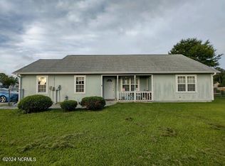 108 Parnell Rd, Hubert, NC 28539