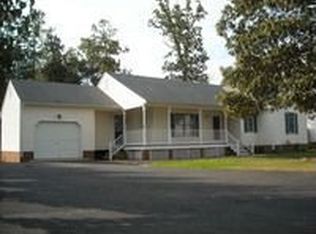 7401 Cross Point Ln, Prince George, VA 23875