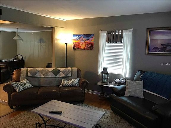 3rd image of 2702 Fairmount Ave