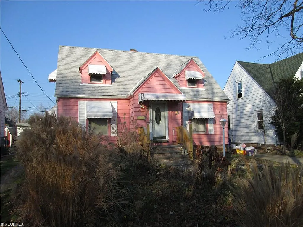 12104 Wayland Ave photo 1