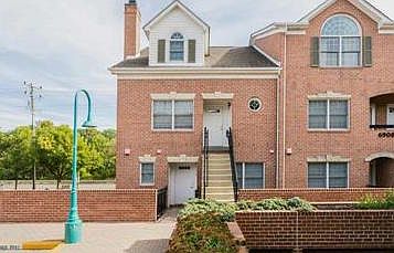 1st image of 6908 Fairfax Dr Unit 312