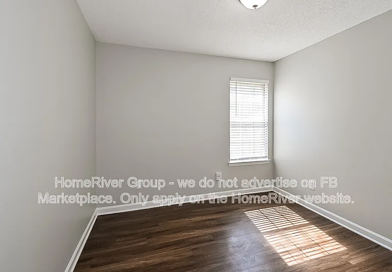 5467 Banbury Ave — Photo 9