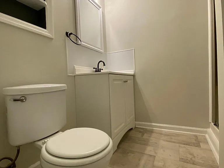 130 N Railroad St #1 — Photo 17