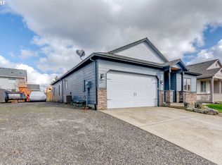 398 SE Regan Hill Loop, Estacada, OR 97023