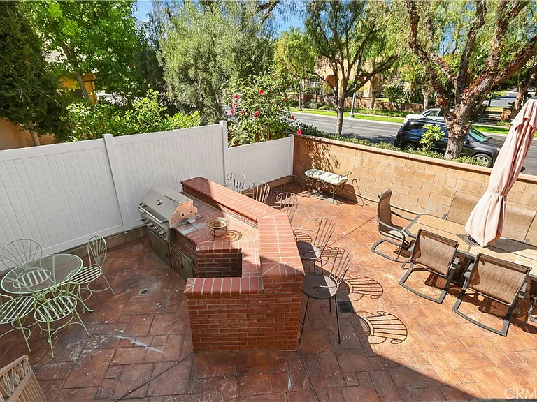 43 Visalia — Photo 32