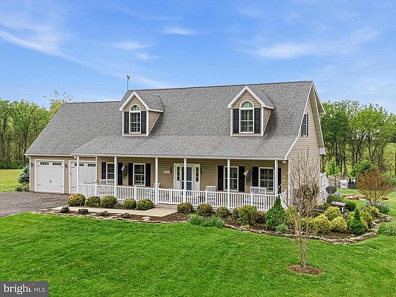 2nd image of 40923 Browns Ln