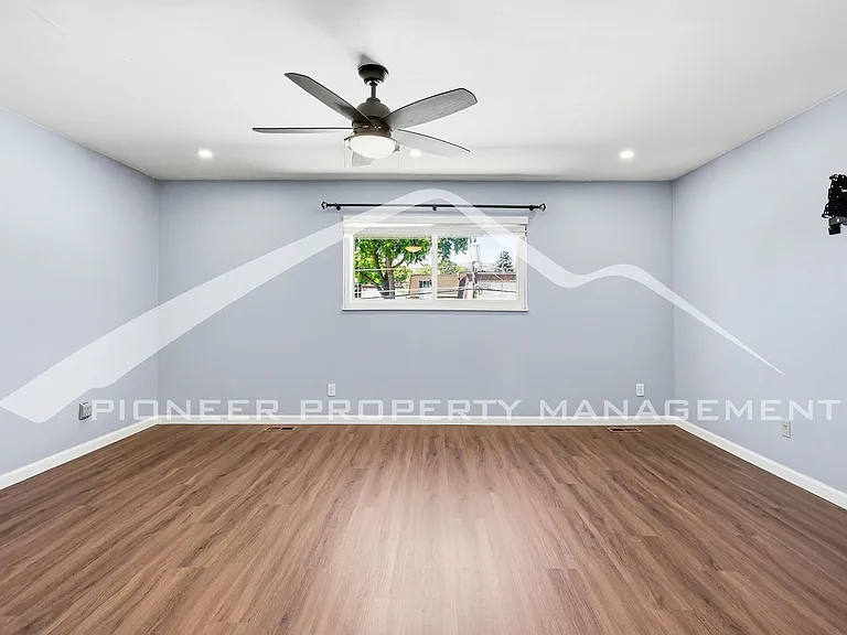 655 S Xenon Ct — Photo 11