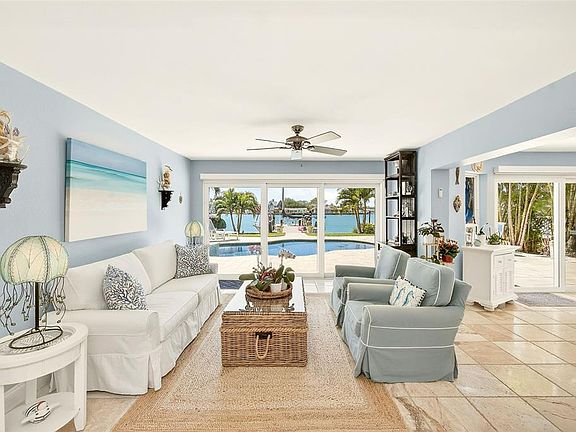 2nd image of 441 Harbor Dr S