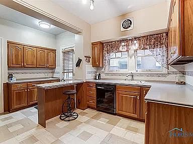 5th image of 1800 N Cove Blvd #2