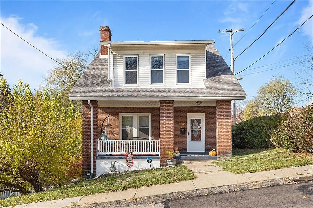 2300 Saranac Ave photo 1