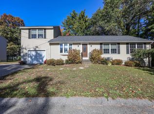 90 Columbia Rd, Manchester, NH 03103