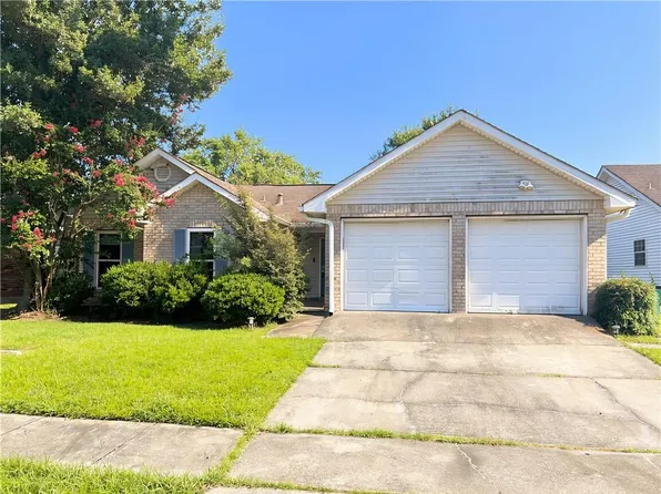 2129 Brighton Pl, Harvey, LA 70058