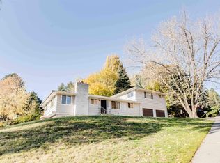 1335 NW Hall Dr, Pullman, WA 99163