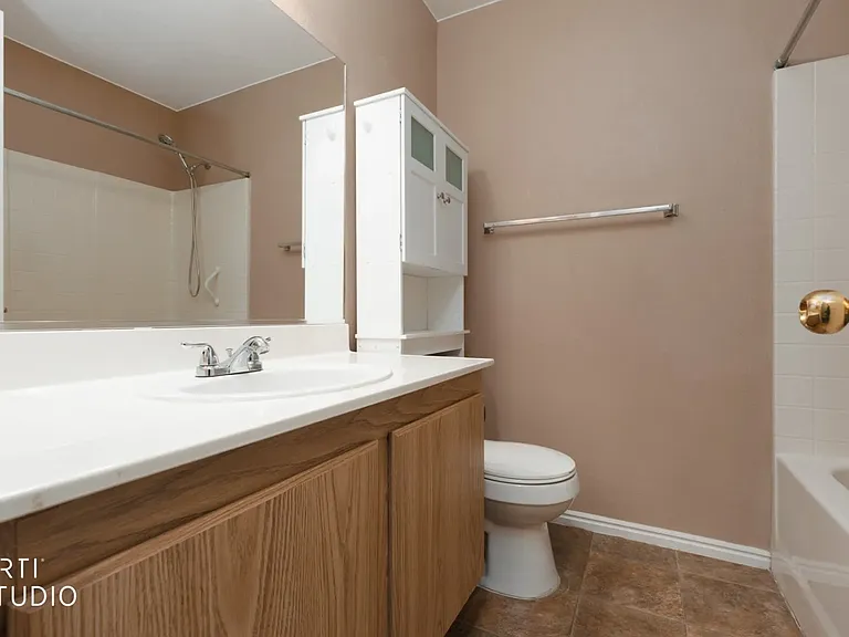 841 Tucson St — Photo 10