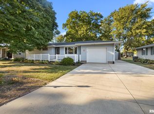 311 Stuber Ct, Tremont, IL 61568