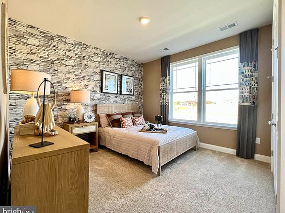 4th image of 19029 Lilly Pond Cir