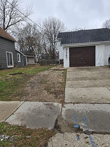 1240 Sampson St Photo 1