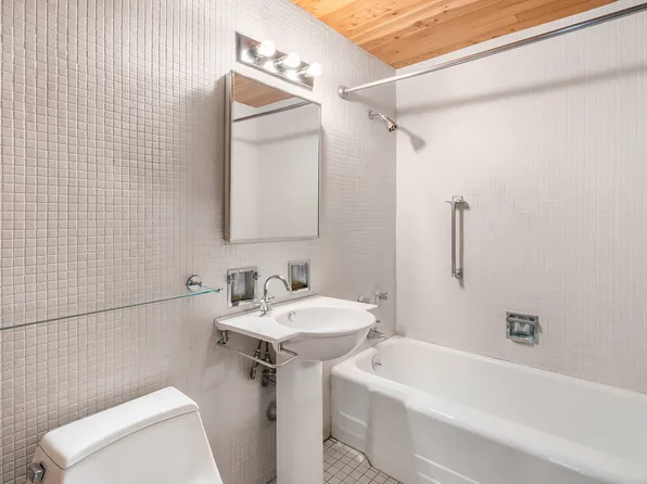 37 West 12th Street 3D image 9 of 9