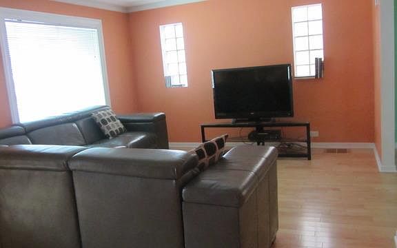 3rd image of 4455 N Sayre Ave