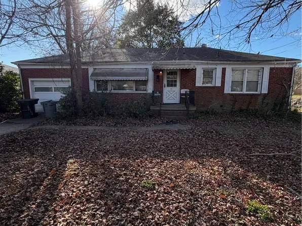 19 Saint Albans Dr, Hampton, VA 23669