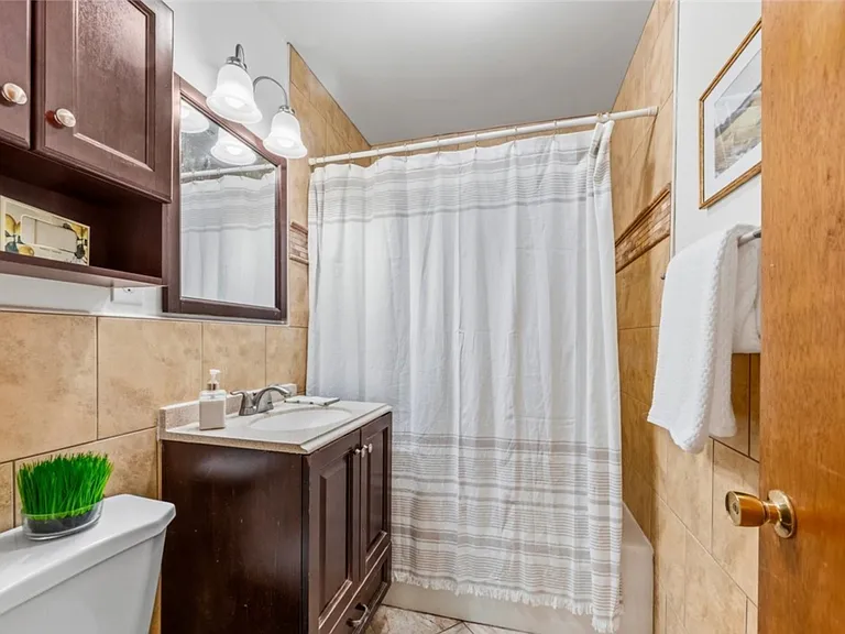Updated bathroom pictures coming soon!
