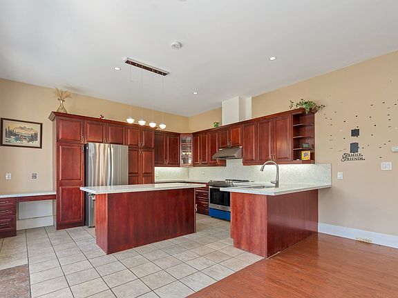 5th image of 8149 Rama Rd