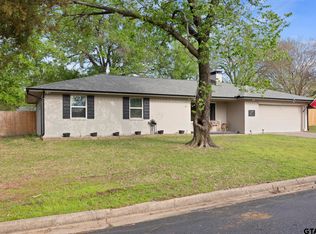 211 Red Bird Ln, Mount Vernon, TX 75457