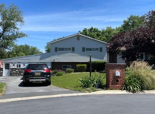 2197 Paxton Dr, Harrisburg, PA 17110