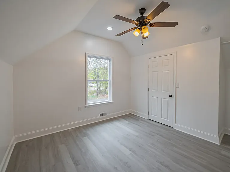 830 Market St — Photo 25