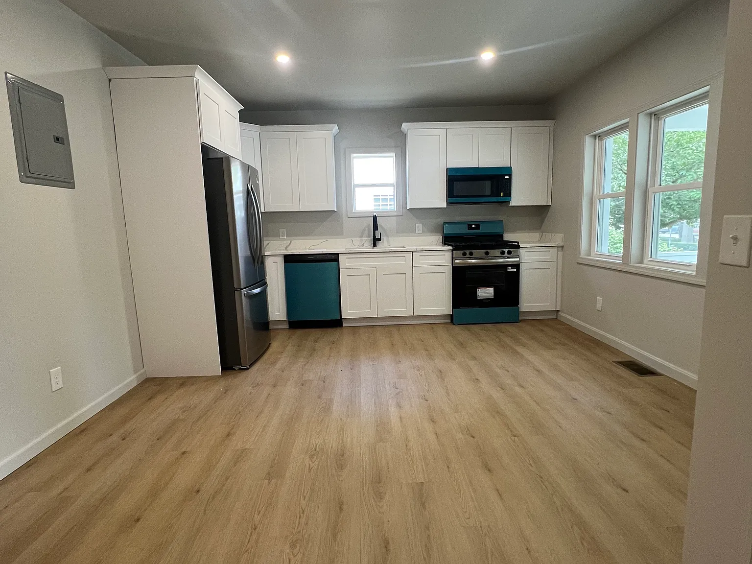 1 bed, 650 sqft, $1,850 — Photo 2