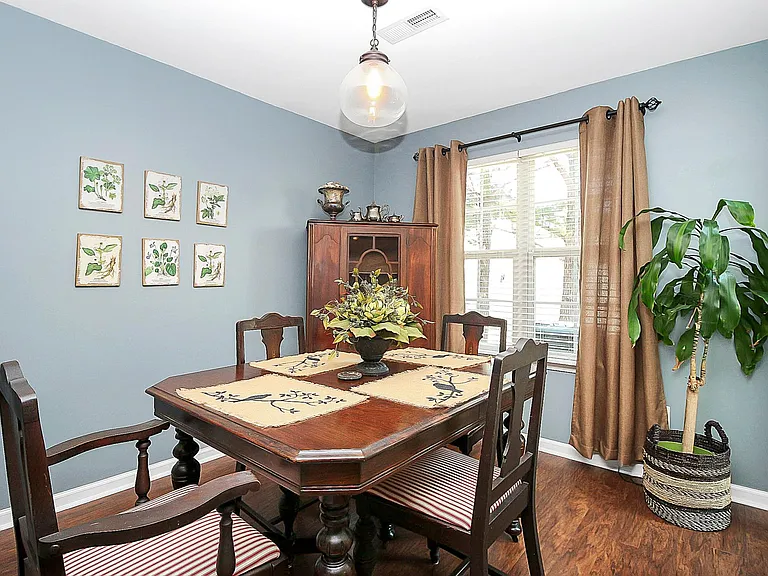 2292 Hanover Ct — Photo 15