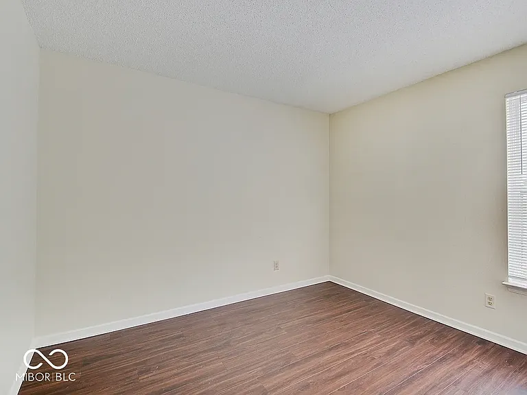 2372 Summerwood Ln — Photo 24