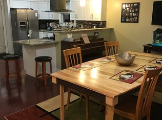 1018 Mahanani Pl, Makawao, HI 96768