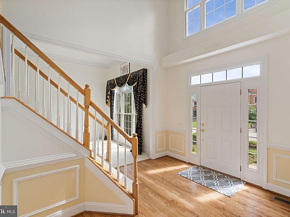 4th image of 4420 Tuscany Ct
