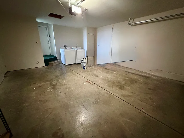 4815 Seneca Park Ave — Photo 23