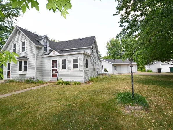802 N 2nd St, Princeton, MN 55371