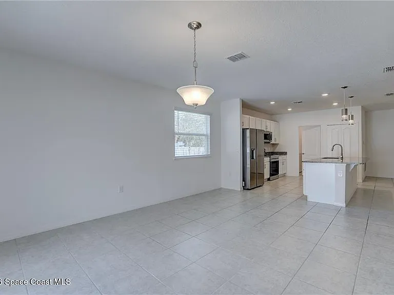 406 Easy St — Photo 16