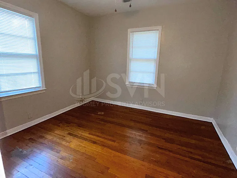 2958 Frederick St — Photo 8